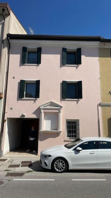 Al Capitello Apt, 5 Minutes From Treviso Airport 아파트 외부 사진